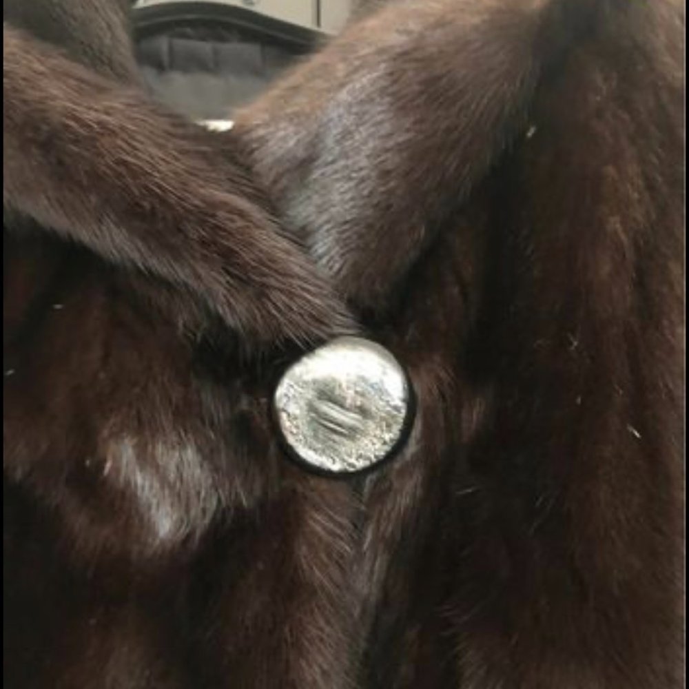 Make A Statement With Your New Full Length Mink C… - image 2